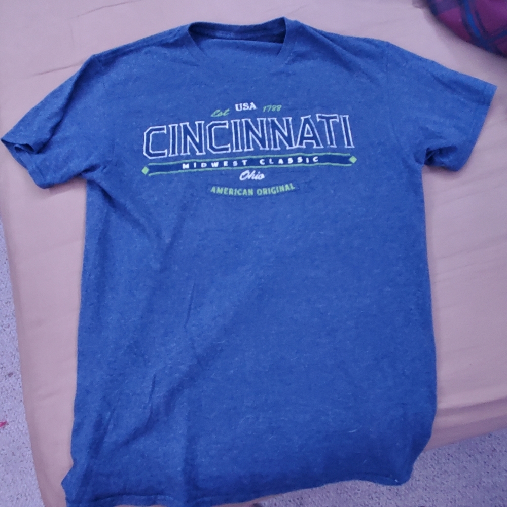 Mens T shirt